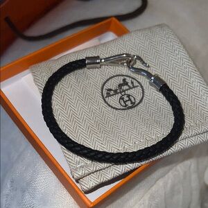 Brand New AuthenticHermès Black Braided Leather Bracelet. Size T6 (large)
